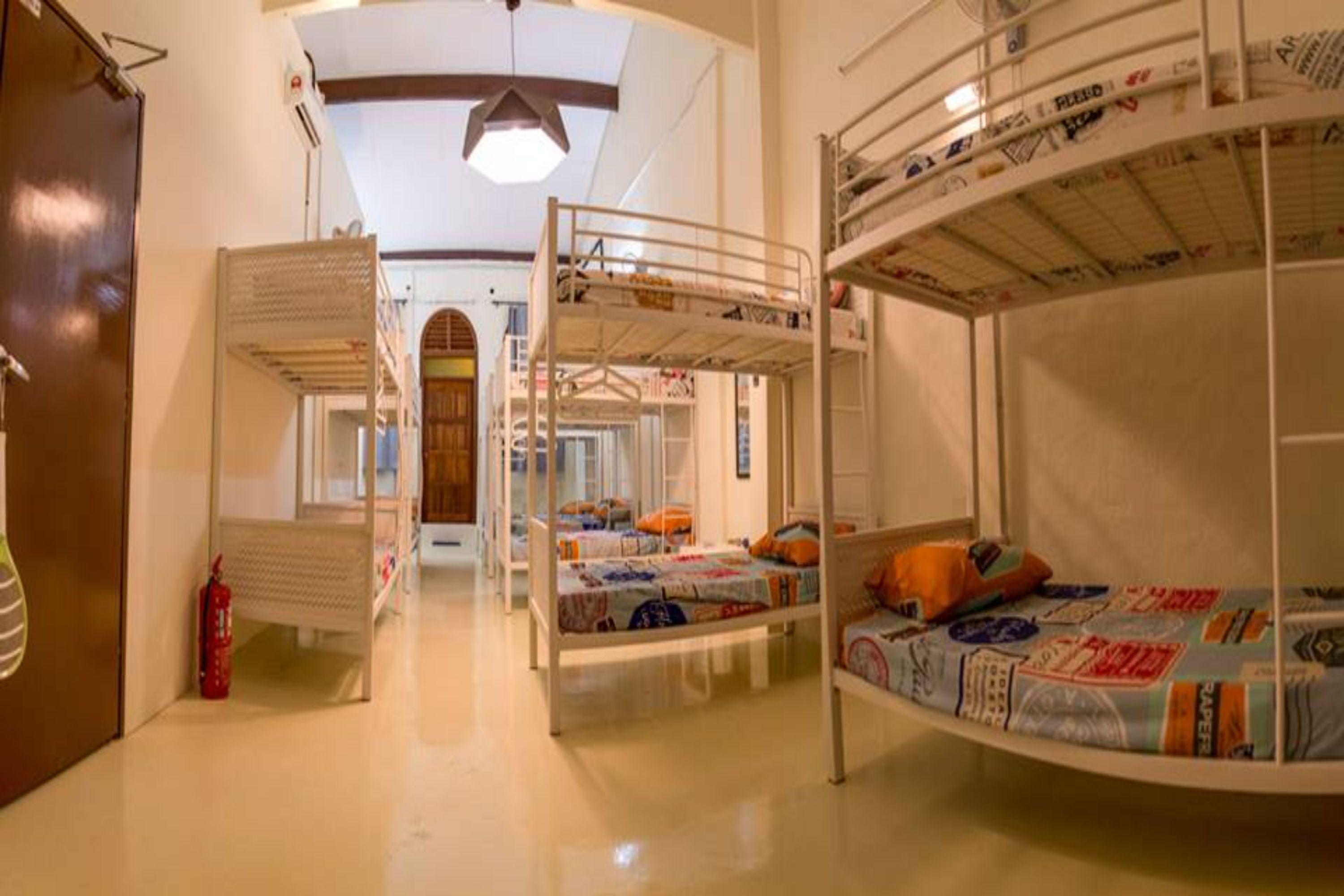 Vloft Backpackers Hostel Ipoh Bagian luar foto