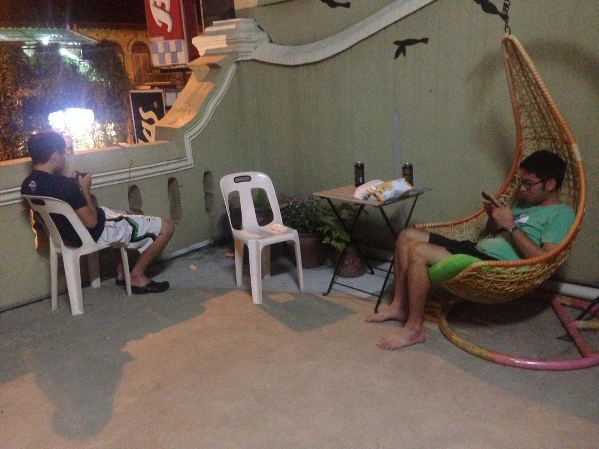Vloft Backpackers Hostel Ipoh Bagian luar foto