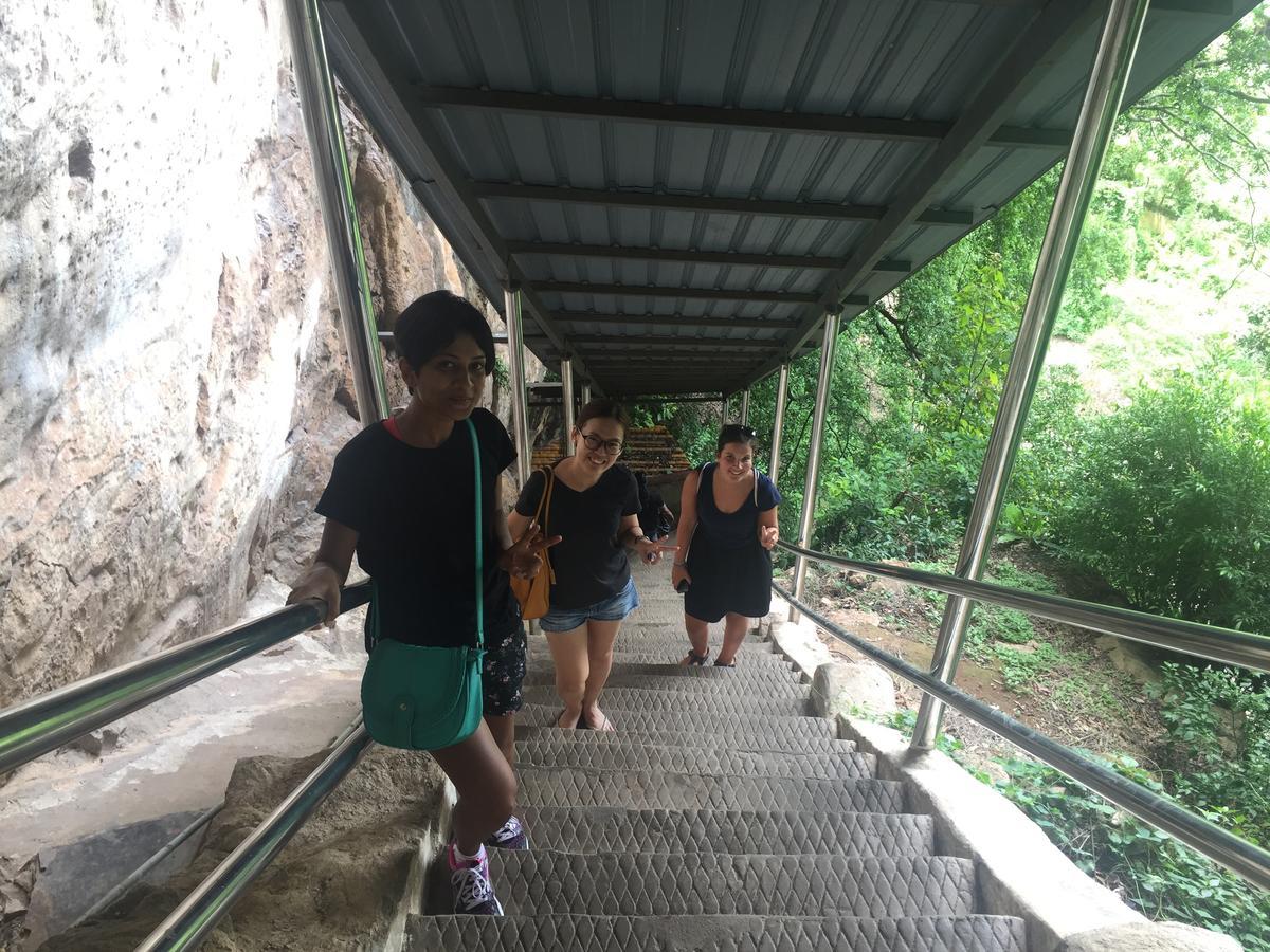 Vloft Backpackers Hostel Ipoh Bagian luar foto